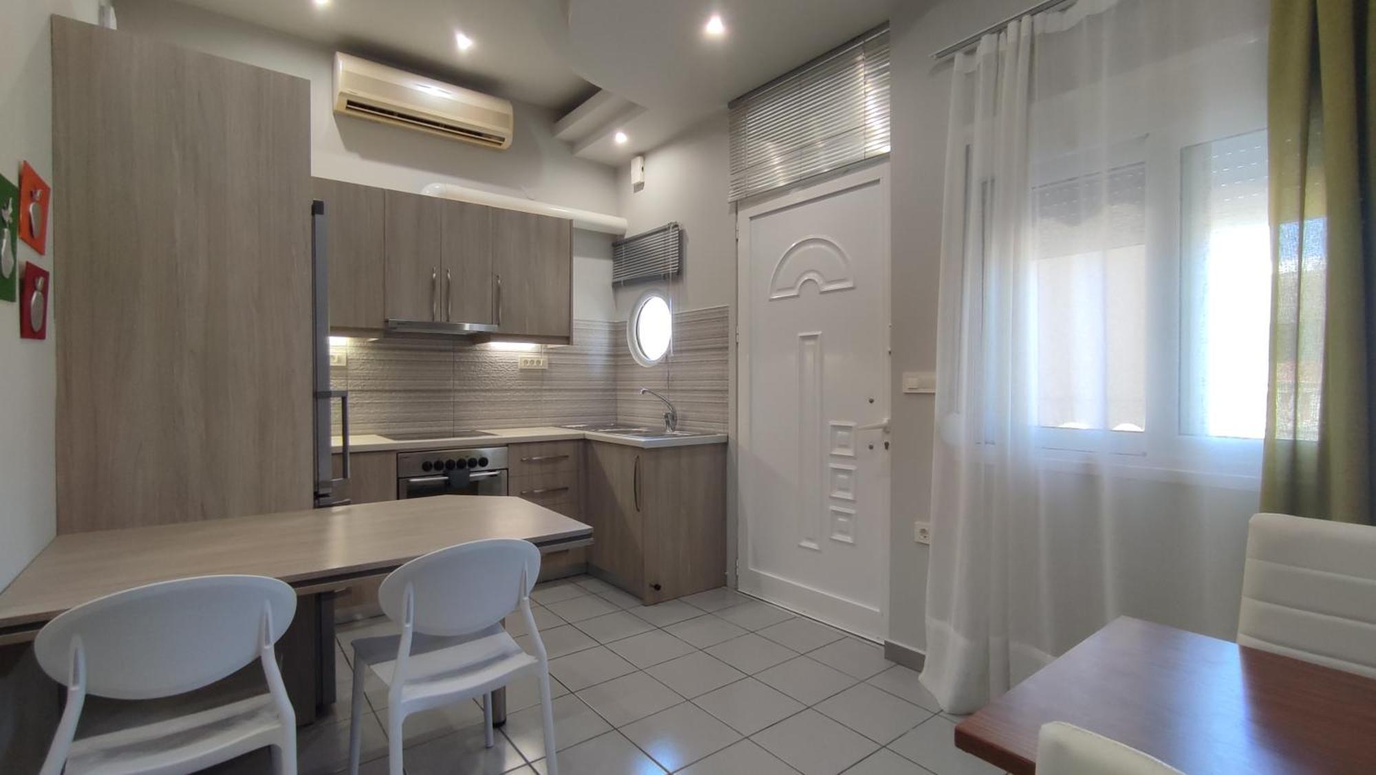 Dennis Stylish Apartment Kato Daratso Exterior foto